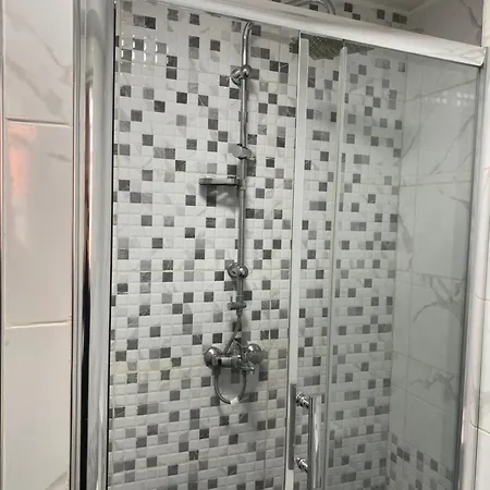 Apartment Lukza Tirana