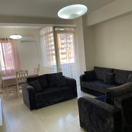 Lukza Apartment